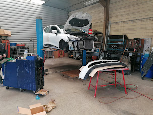 Photo n°5 de TOP GARAGE - GARAGE DE MALAVAL à Marboz (Garage automobile)