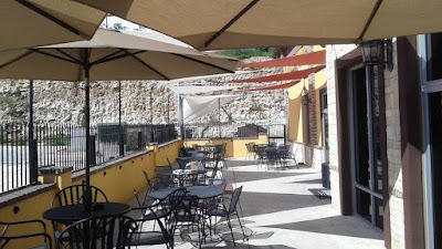 bar