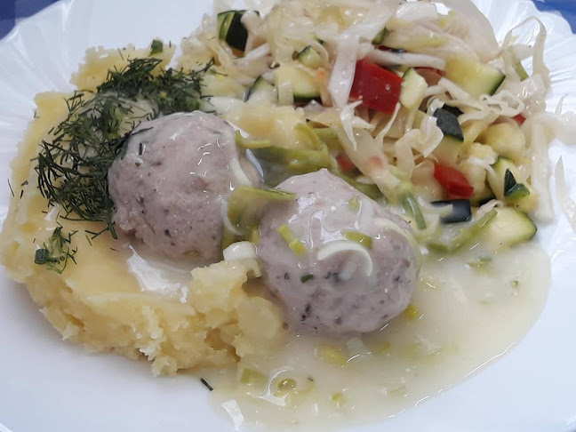https://m.facebook.com/pages/category/Polish-Restaurant/Obiady-sto%C5%82%C3%B3wka-Roberto-1573732026256792/?locale2=pl_PL