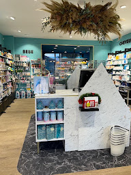 Photo n°14 de Pharmacie Courchevel Moriond à Courchevel (Pharmacie)