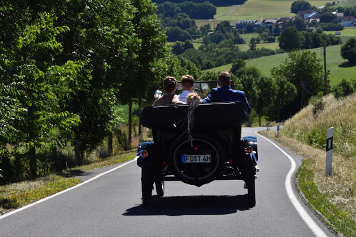 Mohrs Oldtimertouren - Oldtimer mieten zu Hochzeit, Geburstag oder Event - Thumbnail