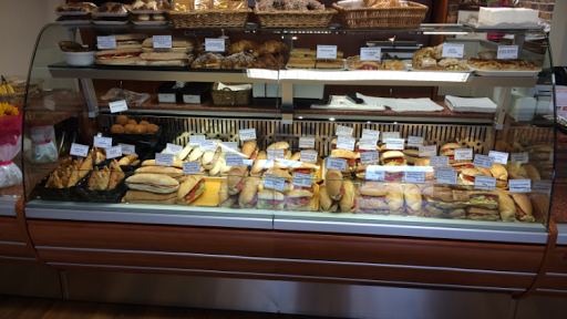 Gaudio's - Visual