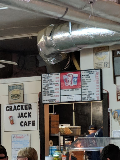Cracker Jack Cafe - Visual