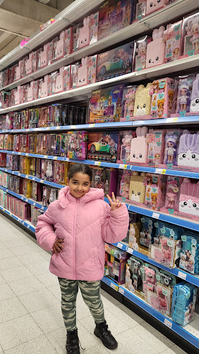 Smyths Toys Superstore Darmstadt - Thumbnail