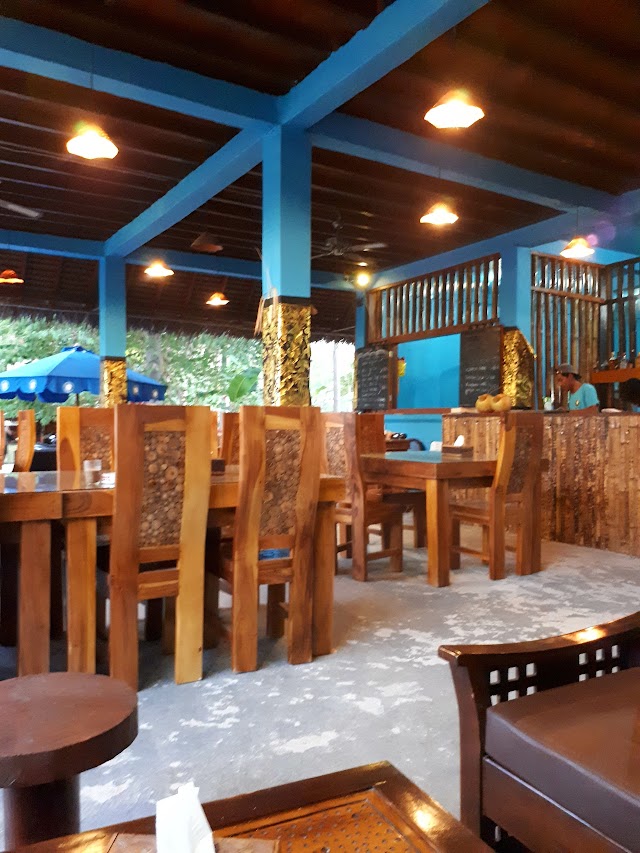 Full Moon Bungalows