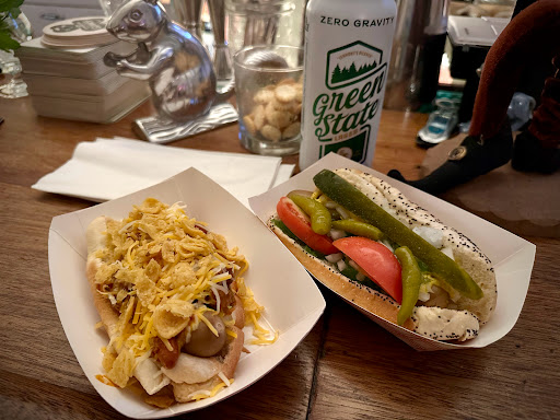 Babes Bar - Visual