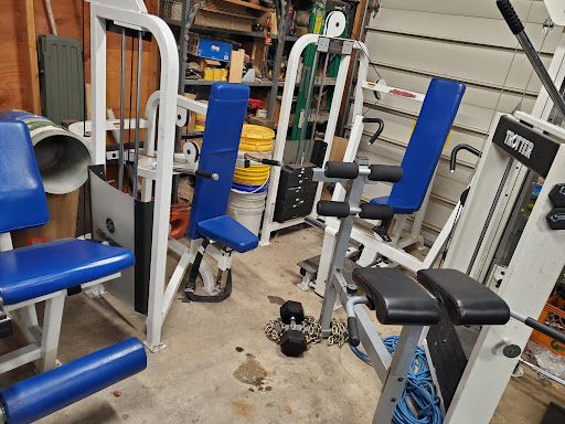 Rusty Gym - Visual
