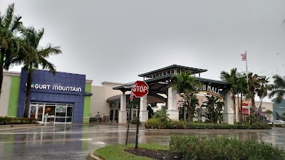 Photos of Edison Mall