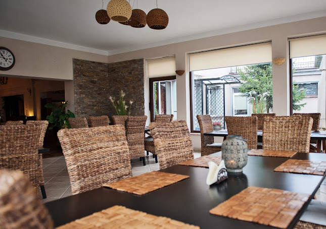 Ełcka 1, 19-335 Prostki