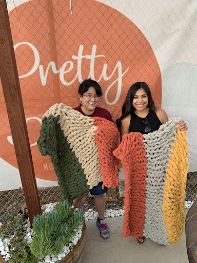 Pretty Paints Mobile Art Studio - Thumbnail