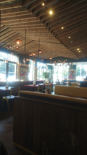 Comments and reviews of Nando's Stoke - Etruria Mills