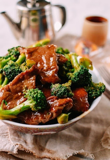 Yaw's Kitchen - Visual