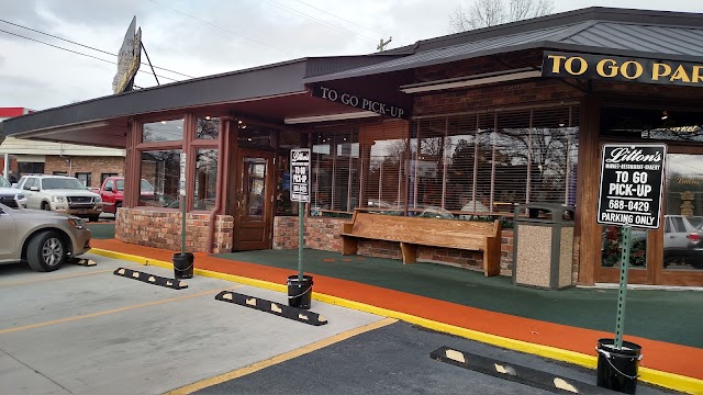 Litton's Market, Restaurant & Bakery