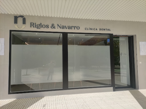 Riglos & Navarro Clinica Dental