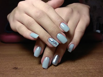 Maxi Nails