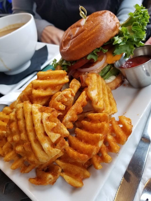Garibaldi Lift Co. Bar & Grill