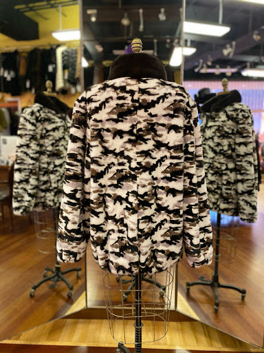 Furs By Demetrios - Thumbnail