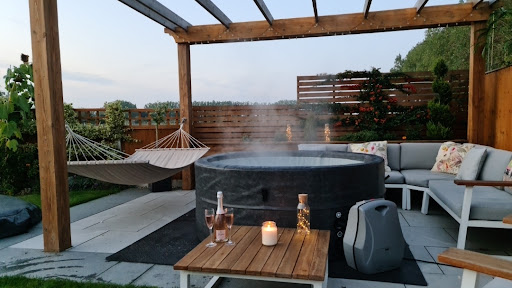 Garden Groove Hot Tub Hire