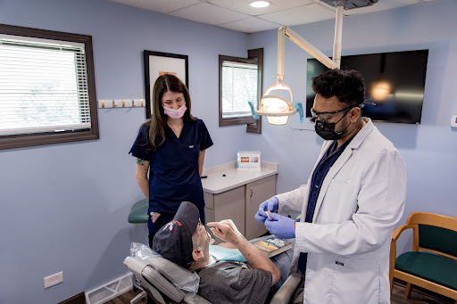 Aura Dental Care | Best Dentist in Elgin | Family Dentist