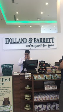 Holland & Barrett, Author: Malik Ahmer