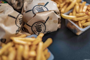 Photo n°2 de CHEZ NOUS BURGER : Food truck à Cruseilles (Restauration rapide)