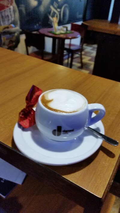 Photos of Caf&eacute; de la poste Le Carr&eacute;