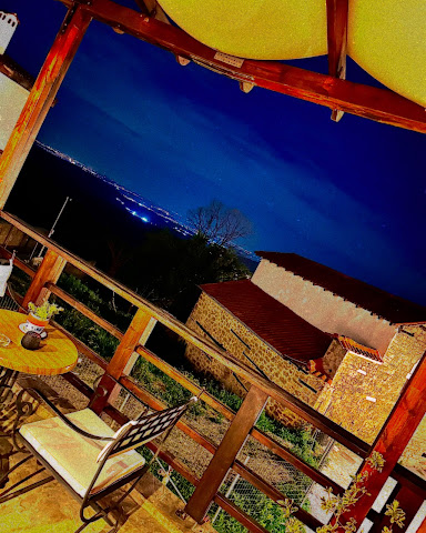 ΞΕΝΩΝΑΣ ΒΑΡΟΣΙ (VAROSI GUESTHOUSE) by null