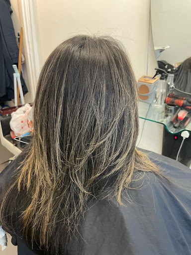Ossie's Hair Salon - Thumbnail