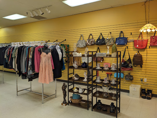 Peace Treasures Consignment - Visual