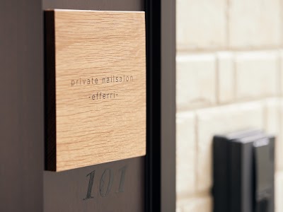 private nailsalon efferri.