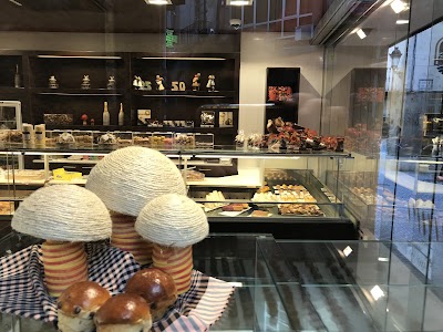 Photos of Pastisser&iacute;a Forn la Lionesa
