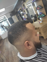 Photo n°19 de Star Coiffeur à Montbéliard (Salon de coiffure)