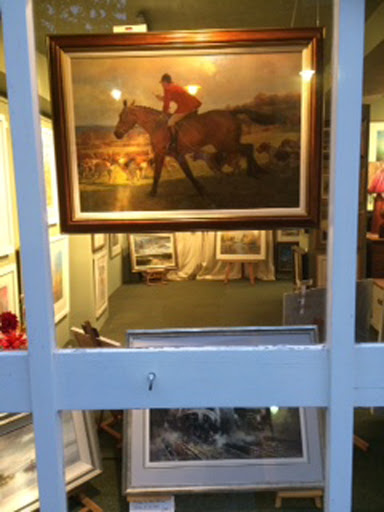 Classic Picture Frames - Visual