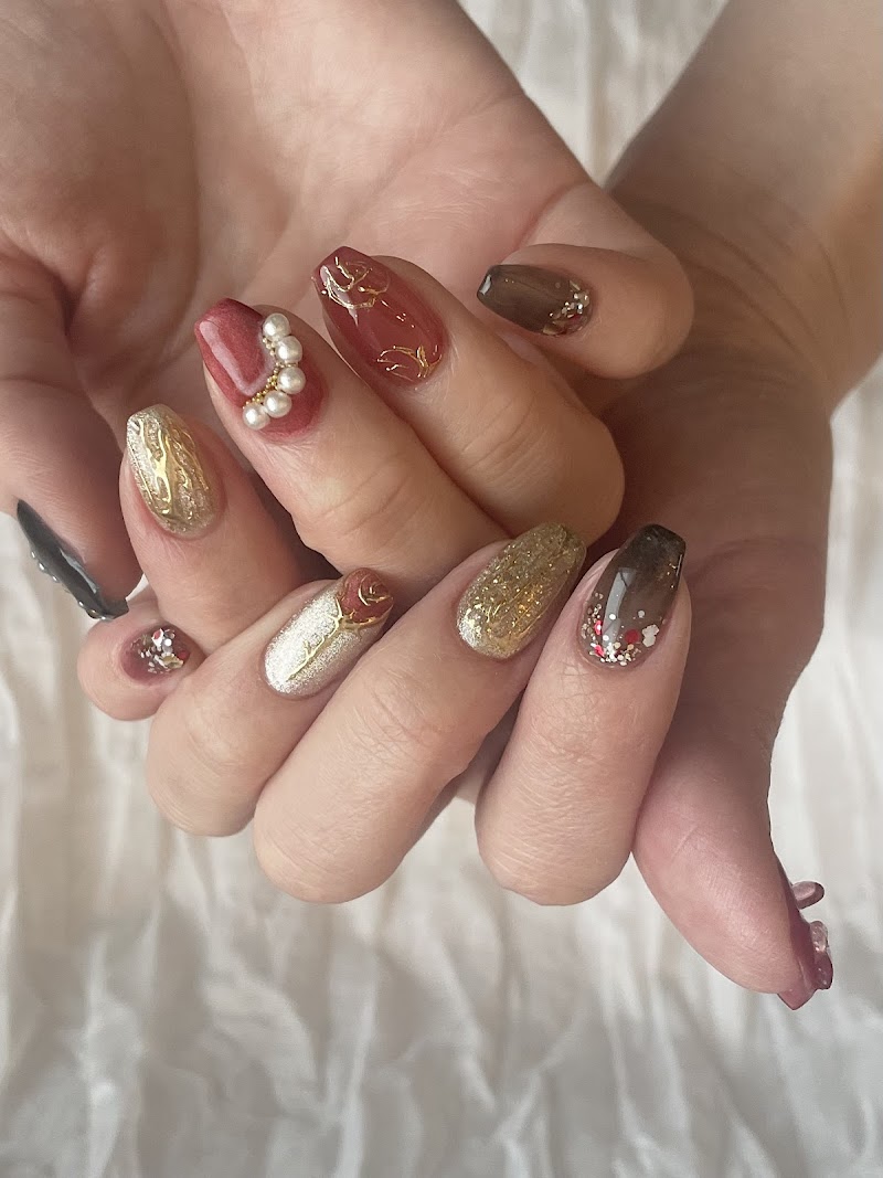 Nailroom Birds