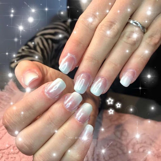 STUDIO D’ONGLES : Lora Nails Gallery - France