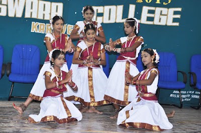 Photos of J/Vigneswara College,Karaveddy