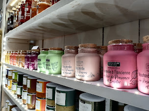 Photo n°2 de Au Base'Art d'Hyères et des deux mains à Hyères (Magasin de souvenirs)