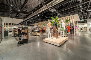 Photo n°2 de ZEB Briey à Val de Briey (Magasin de vêtements pour femmes)