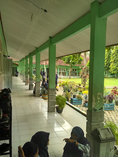 Photos of SMPN 1 Seputih Banyak