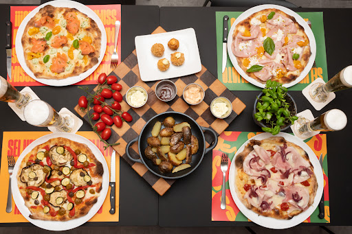 Sbagliata Pavia - Pizzeria, Burgeria e Braceria Gallery - Italy