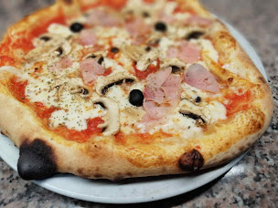 Photo n°43 de NONNA LINA pizza napolitaine à Milly-la-Forêt (Pizzeria)