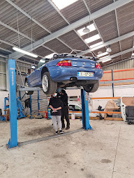 Photo n°2 de Rs Véhicules à Villenoy (Garage automobile)