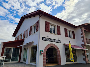 Photo n°10 de Medica Services à Uhart-Cize (Magasin de perruques)