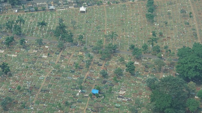 Taman Menteng Pulo Cemetery II, Author: Suryadi Hertanto