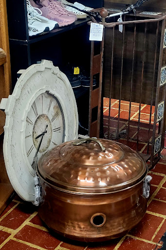 Accents & Antiques of Columbia - Thumbnail