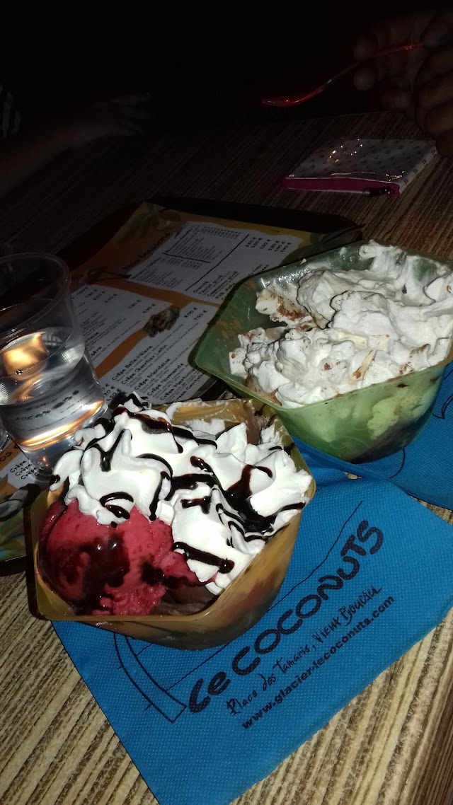 le coconuts