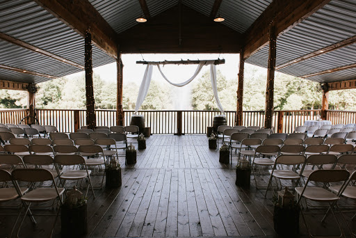 Cedar Post Barn llc - Thumbnail