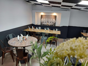 Photo n°2 de Restaurant Les Glycines à Écouflant (Espace événementiel)