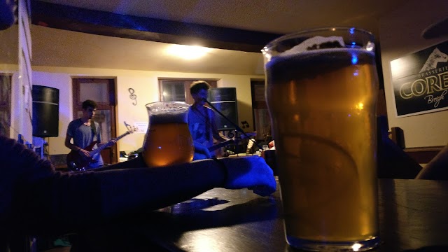 Alex's Tavern