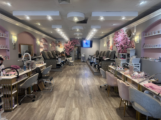 Serendipity Nails and Massage